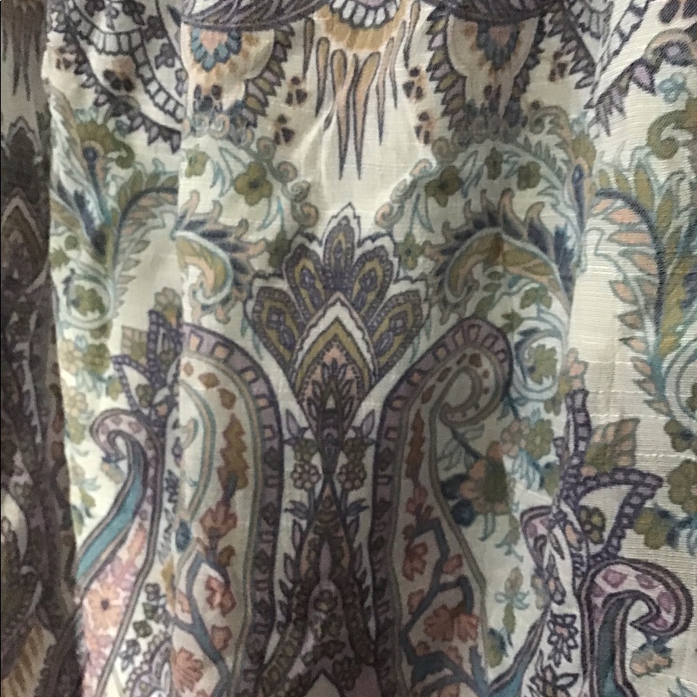 Woman’s top size medium